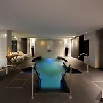 Grums & 4* برشلونة