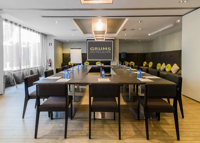 Grums & فندق 4*