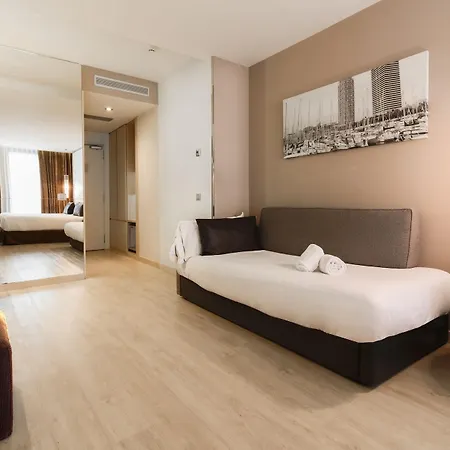 Hotel Grums & 4*